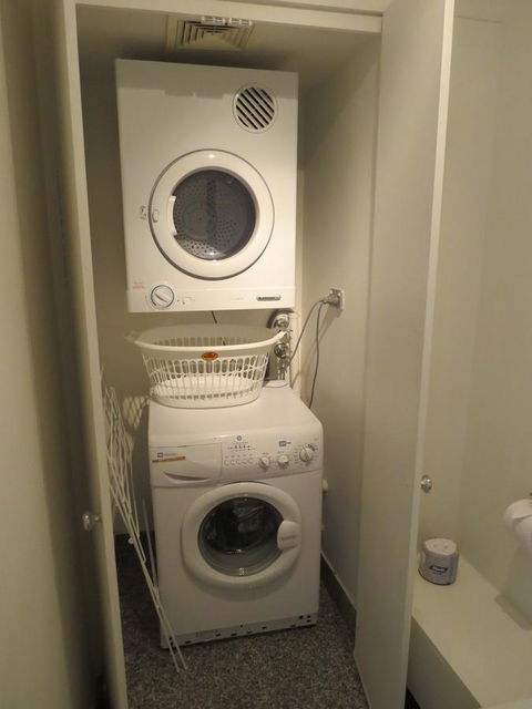 Manly Paradise Motel & Apartments - Redcliffe Tourism 24