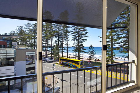 Manly Paradise Motel & Apartments - Redcliffe Tourism 4