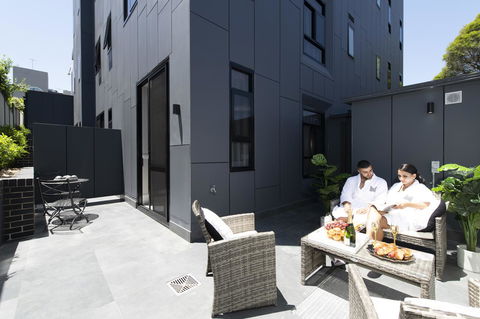Holiday Inn & Suites - Parramatta Marsden Street, An IHG Hotel - Redcliffe Tourism 3
