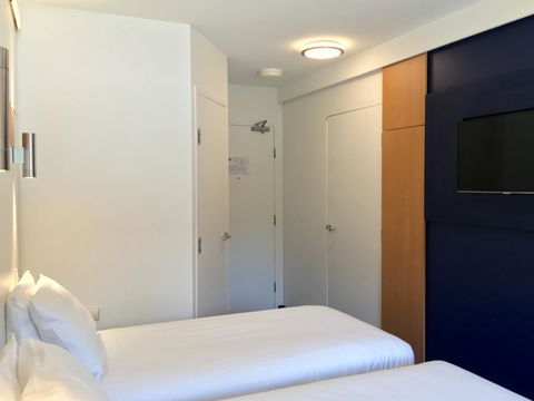 Ibis Budget - Gosford - Redcliffe Tourism 21