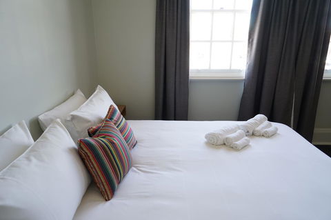 Rosehill Hotel - Redcliffe Tourism 5