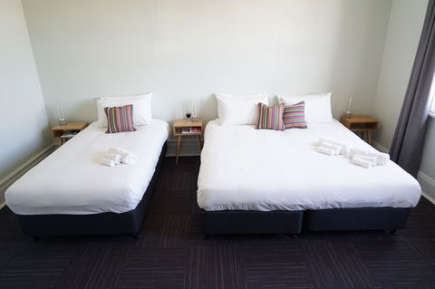 Rosehill Hotel - Redcliffe Tourism 2