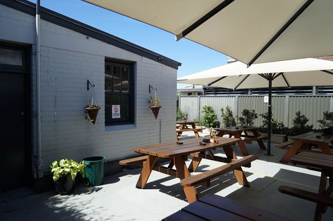 Rosehill Hotel - Redcliffe Tourism 34