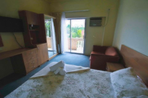 Rest Easy Motel - Redcliffe Tourism 16