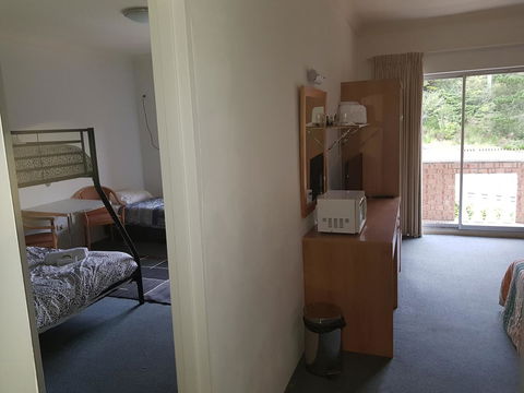 Rest Easy Motel - Redcliffe Tourism 35