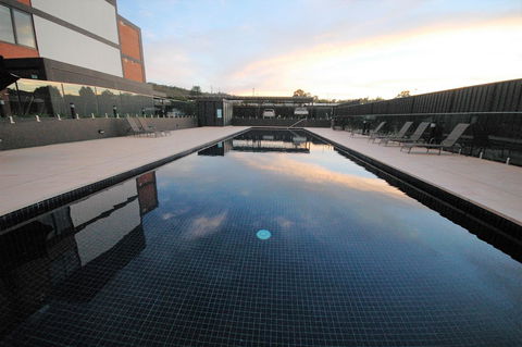 Brand New Executive Apartment - Redcliffe Tourism 26