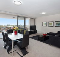 The Junction Palais - Modern and Spacious 2BR Bondi Junction Apartment Close to Everything - Redcliffe Tourism