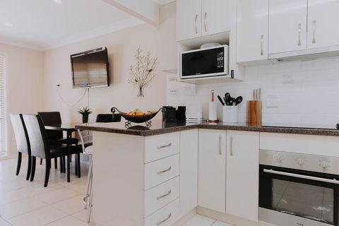 Central Wagga Self Catering Apartment - Redcliffe Tourism 8
