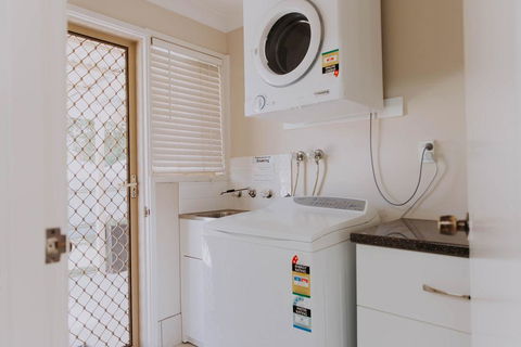 Central Wagga Self Catering Apartment - Redcliffe Tourism 12