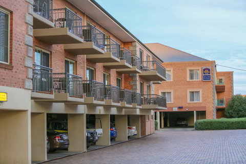 Best Western Plus Hovell Tree Inn - Redcliffe Tourism 1