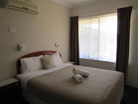 Allonville Gardens Motel - Redcliffe Tourism 25