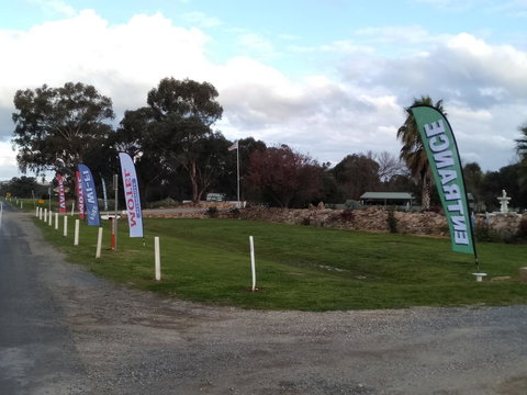 Allonville Gardens Motel - Redcliffe Tourism 2