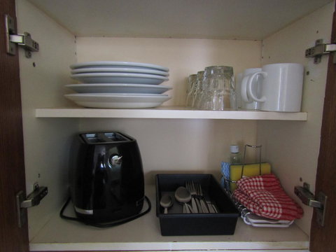 Allonville Gardens Motel - Redcliffe Tourism 26