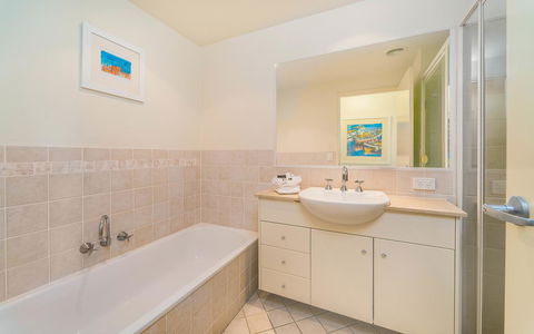 The Cove Yamba - Redcliffe Tourism 33