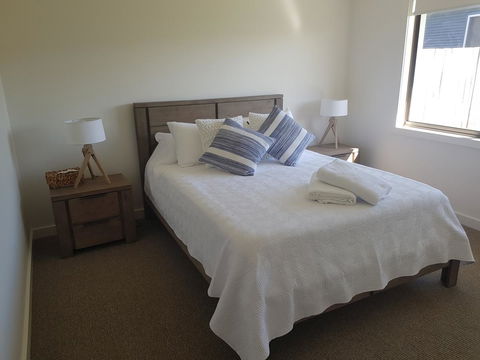 Golden Hill Cottage - Redcliffe Tourism 6