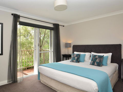 Villa 3br Margarita Villa Located Within Cypress Lakes Resort - Redcliffe Tourism 3