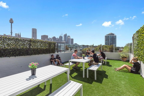 Ady's Place Backpackers, Sydney - Redcliffe Tourism 10