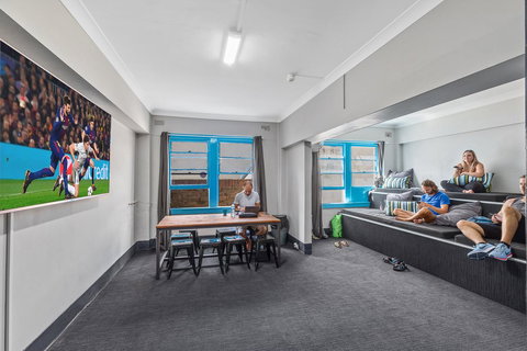 Ady's Place Backpackers, Sydney - Redcliffe Tourism 7