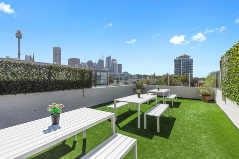 Ady's Place Backpackers, Sydney - Redcliffe Tourism 0