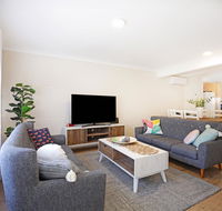 Abode  Culburra - Pet Friendly - 4 Mins to Beach - Redcliffe Tourism
