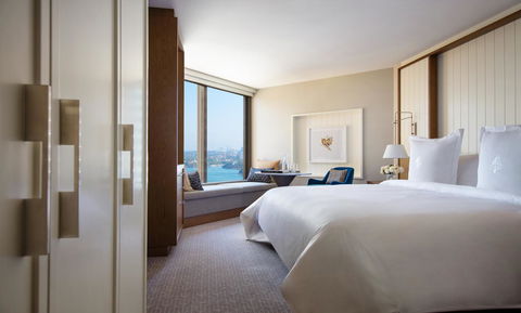 Four Seasons Hotel Sydney - Redcliffe Tourism 4