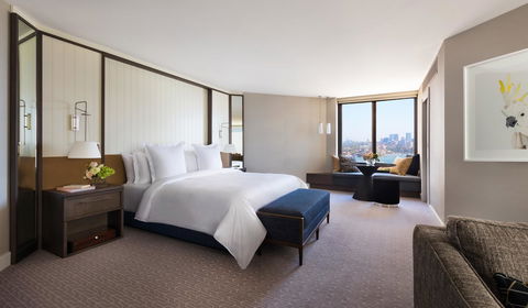 Four Seasons Hotel Sydney - Redcliffe Tourism 7