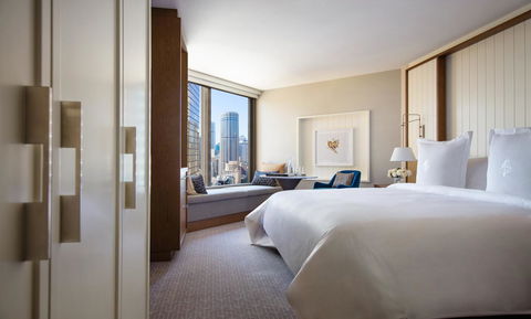 Four Seasons Hotel Sydney - Redcliffe Tourism 9