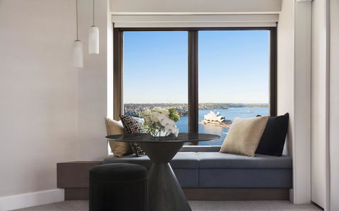 Four Seasons Hotel Sydney - Redcliffe Tourism 3