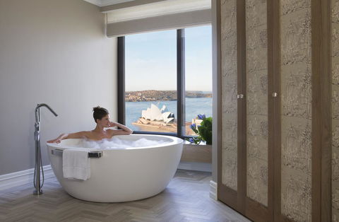 Four Seasons Hotel Sydney - Redcliffe Tourism 35