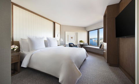 Four Seasons Hotel Sydney - Redcliffe Tourism 12