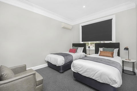 Horse And Jockey Hotel Homebush - Redcliffe Tourism 19