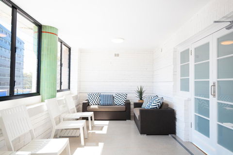 Horse And Jockey Hotel Homebush - Redcliffe Tourism 11