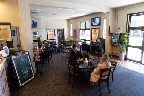 Horse And Jockey Hotel Homebush - Redcliffe Tourism 27