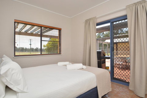 JE Guesthouse, Central To All The Hunter Valley Has To Offer - Redcliffe Tourism 30