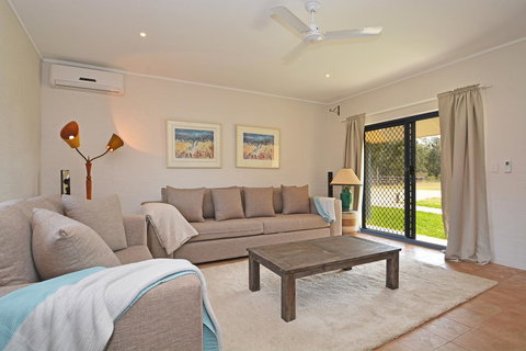 JE Guesthouse, Central To All The Hunter Valley Has To Offer - Redcliffe Tourism 1