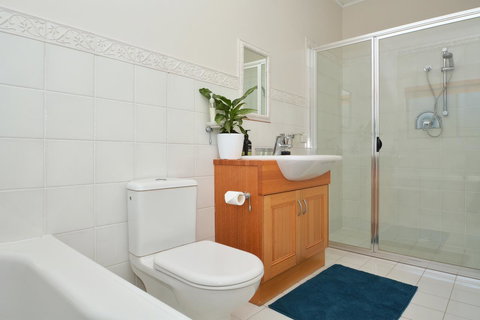 JE Guesthouse, Central To All The Hunter Valley Has To Offer - Redcliffe Tourism 22