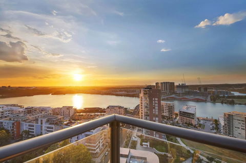 Stunning Sunset Water View 2BEDs On High Rises - Redcliffe Tourism 4