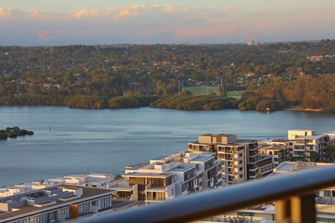 Stunning Sunset Water View 2BEDs On High Rises - Redcliffe Tourism 7