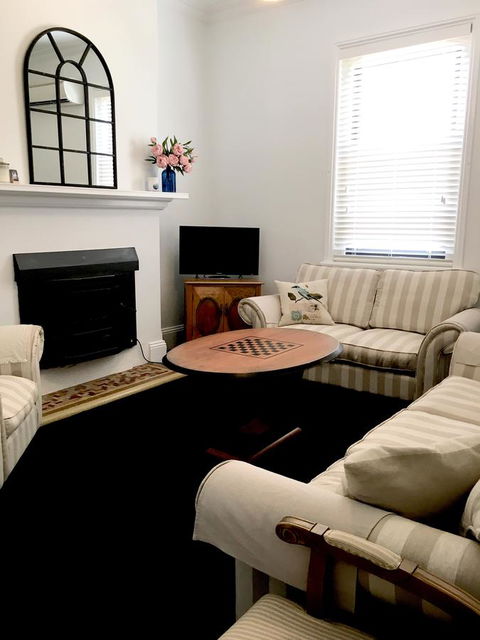 99 Hill Street Apartments - Redcliffe Tourism 4