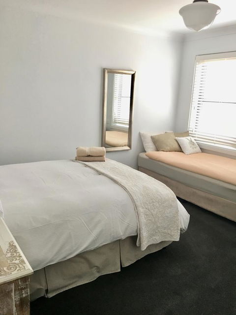 99 Hill Street Apartments - Redcliffe Tourism 5