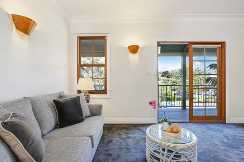 Bellevue Accommodation - Redcliffe Tourism 3