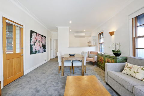 Bellevue Accommodation - Redcliffe Tourism 12