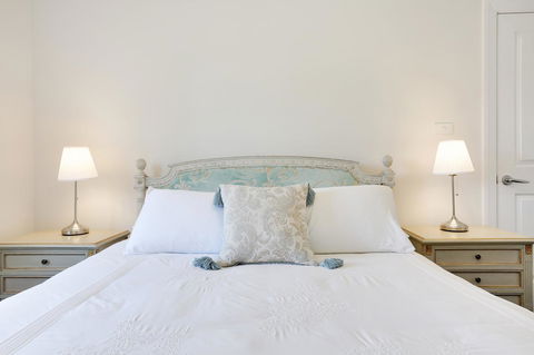 Bellevue Accommodation - Redcliffe Tourism 13