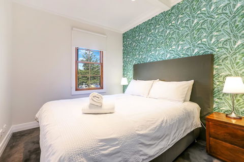Bellevue Accommodation - Redcliffe Tourism 8