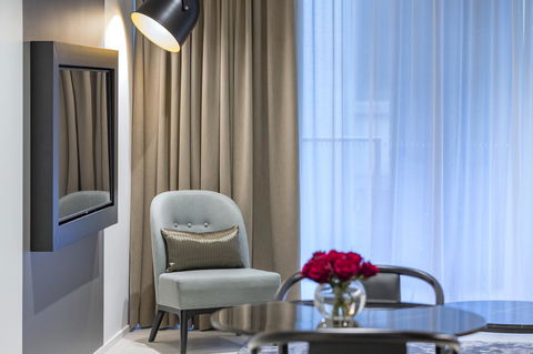 SKYE Suites Sydney - Redcliffe Tourism 11