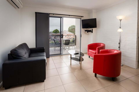 Bluegum Apartments Newcastle - Redcliffe Tourism 25