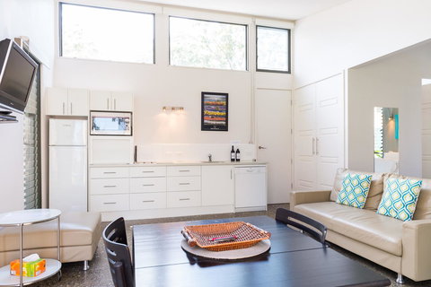 By The Beach B&B Self Contained Apartments - Redcliffe Tourism 15