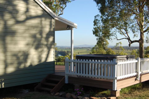 Cadair Cottages - Redcliffe Tourism 7