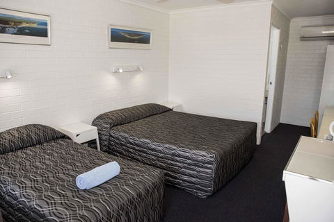 Coastal Bay Motel - Redcliffe Tourism 31