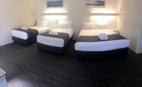 Coastal Bay Motel - Redcliffe Tourism 18